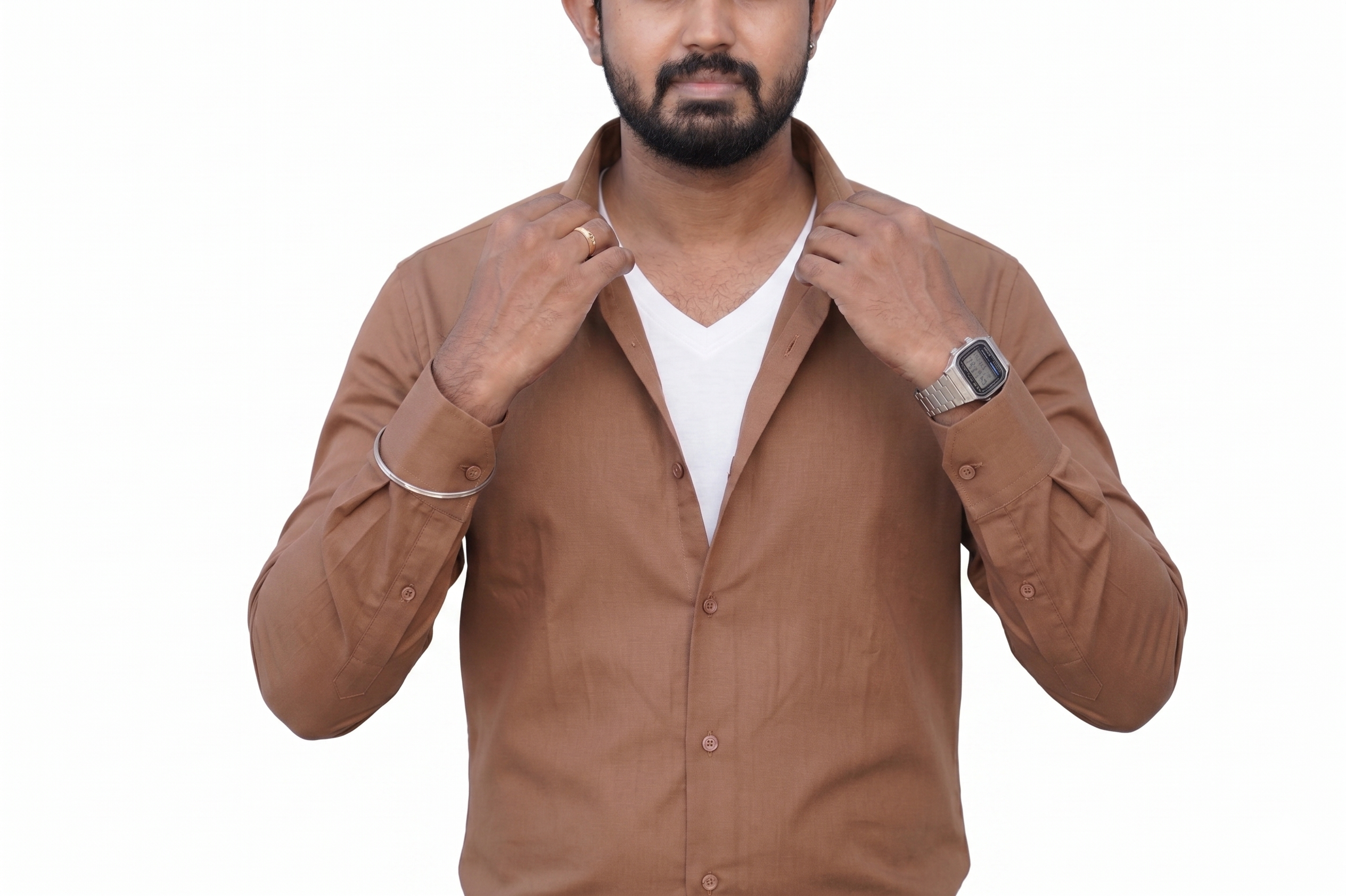 Yugho crew neck undershirt — detailed product view